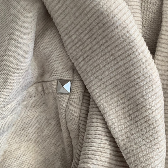 Wilfred - Aritzia Cardigan NWOT - Picture 2 of 4